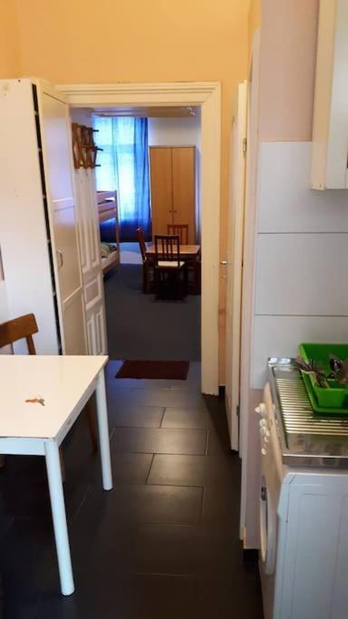 Simple Apartment 10 Minutes To Downtown Wien Exterior foto
